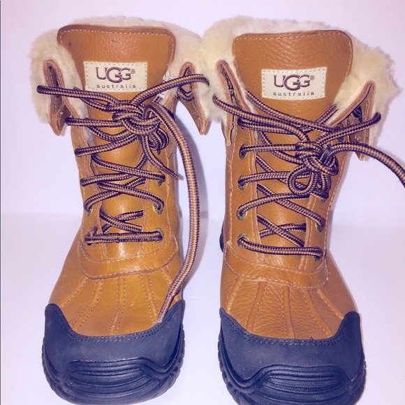 UGG - Picture 2 of 7